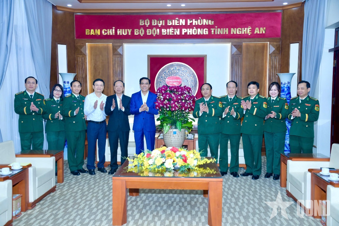 Nghệ An: Thăm, chúc mừng Ban chỉ huy Bộ đội Biên phòng tỉnh nhân Ngày thành lập QĐND Việt Nam

